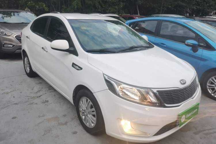 Used Kia K2 2012 Sedan 1.4L Automatic GLS Commemorative Edition Front Right 45 Deg