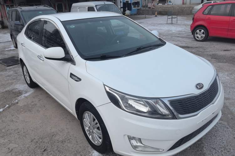Used Kia K2 2012 Sedan 1.4L Automatic GLS Commemorative Edition Front Right 45 Deg