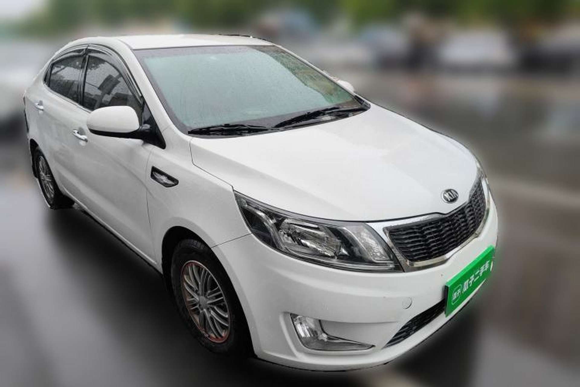 Used Kia K2 2012 Sedan 1.4L MT GLS Commemorative Edition Front Right 45 Deg