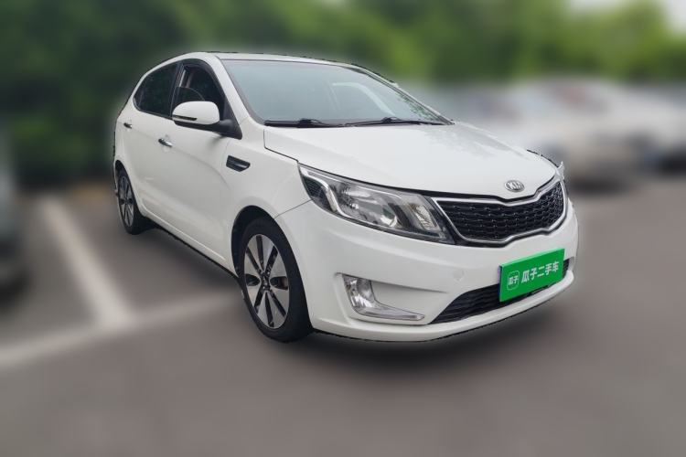 Used Kia K2 2012 Hatchback 1.6L AT Premium Commemorative Edition Front Right 45 Deg