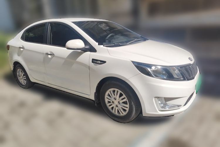 Used Kia K2 2012 Sedan 1.4L Automatic GLS Commemorative Edition Front Right 45 Deg