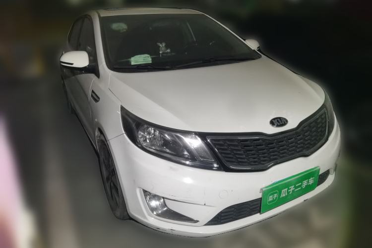 Used Kia K2 2012 Hatchback 1.6L AT Premium Commemorative Edition Front Right 45 Deg