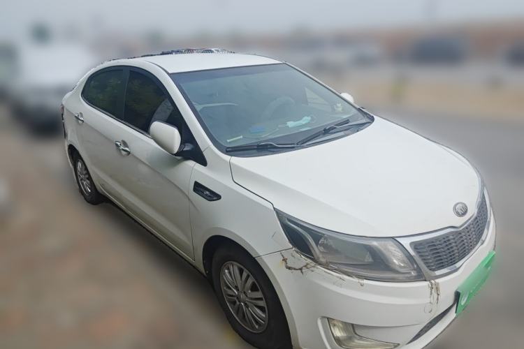 Used Kia K2 2012 Sedan 1.4L MT GLS Commemorative Edition Front Right 45 Deg