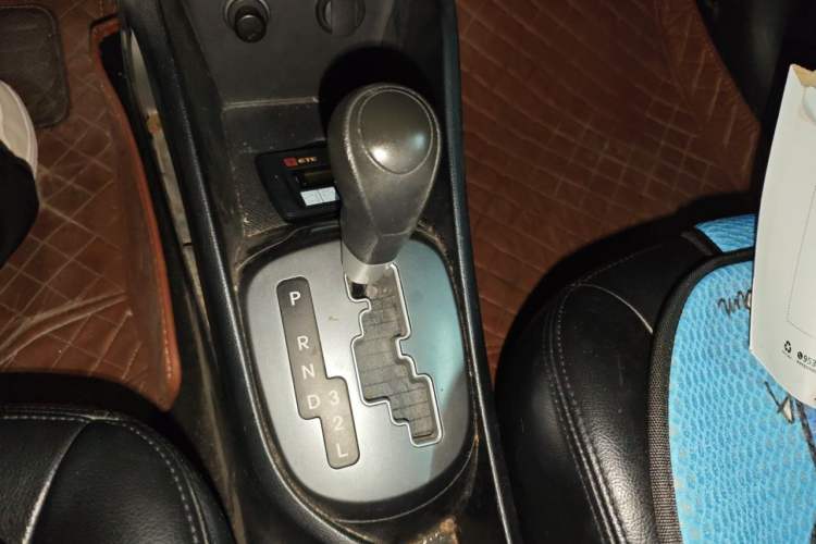 Used Kia K2 2012 Sedan 1.4L Automatic GLS Commemorative Edition Gear Lever