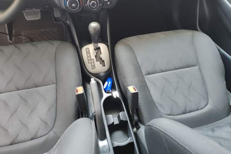 Used Kia K2 2012 Sedan 1.4L Automatic GLS Commemorative Edition Gear Lever