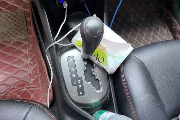 Used Kia K2 2012 Sedan 1.4L Automatic GLS Commemorative Edition Gear Lever
