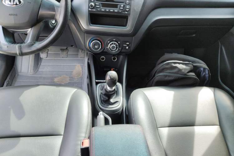 Used Kia K2 2012 Sedan 1.4L MT GLS Commemorative Edition Gear Lever