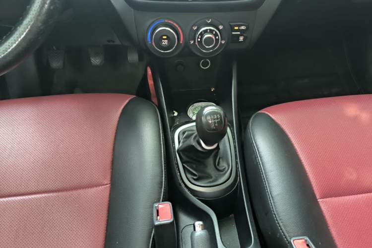Used Kia K2 2012 Hatchback 1.4L MT Cool Edition Commemorative Model Gear Lever