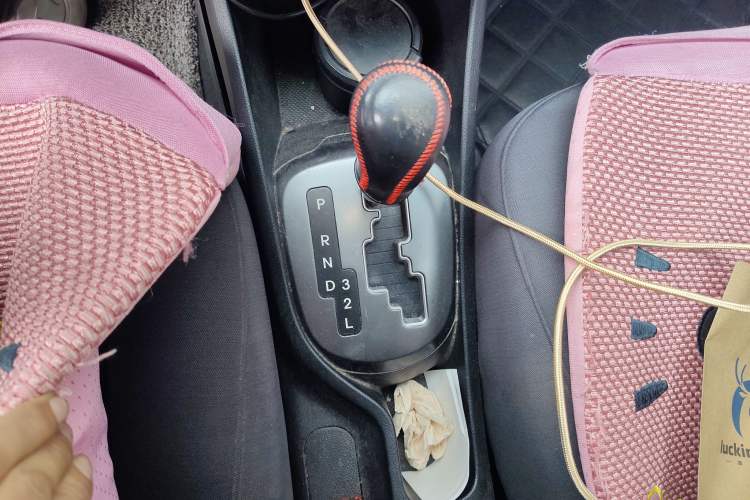 Used Kia K2 2012 Sedan 1.4L Automatic GLS Commemorative Edition Gear Lever