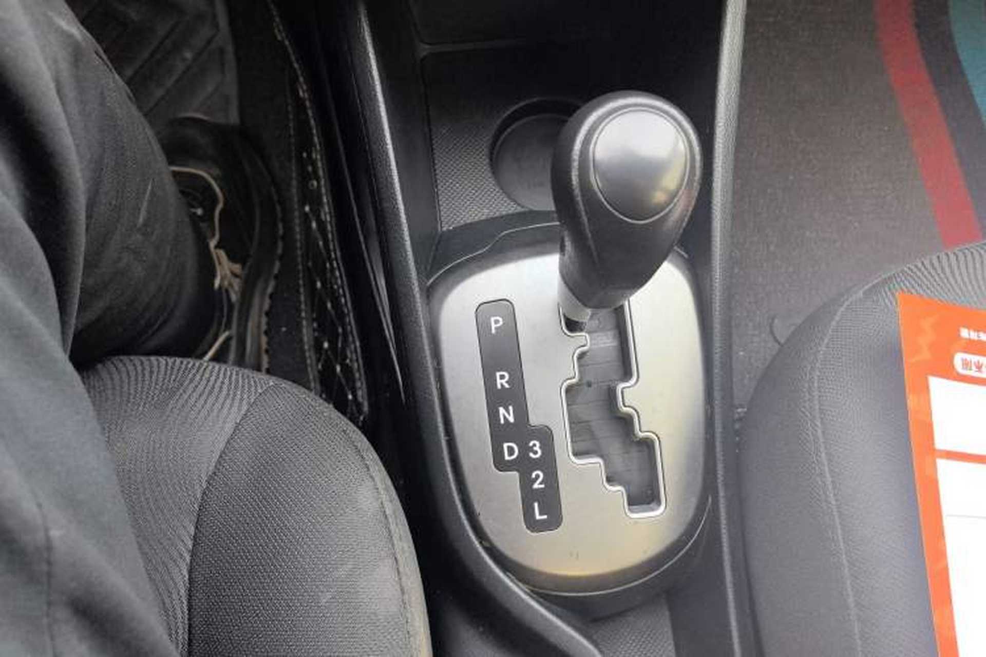 Used Kia K2 2012 Sedan 1.4L Automatic GLS Commemorative Edition Gear Lever