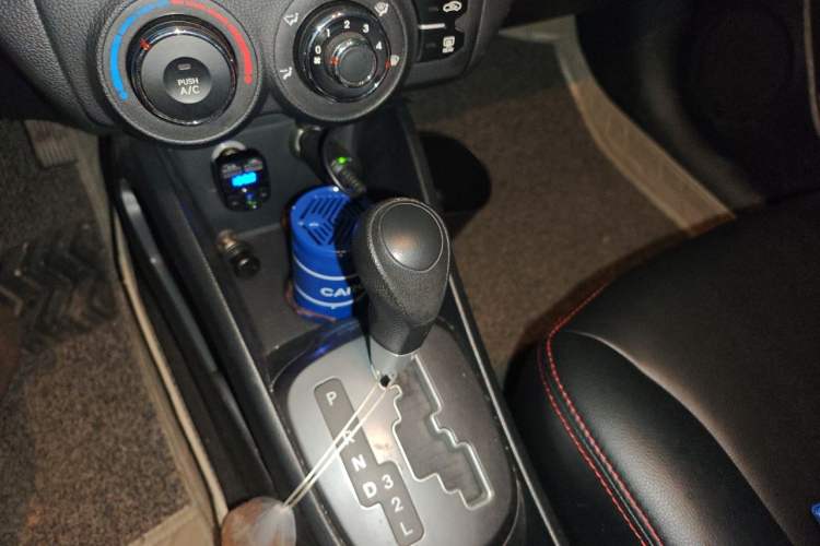 Used Kia K2 2012 Sedan 1.4L Automatic GLS Commemorative Edition Gear Lever