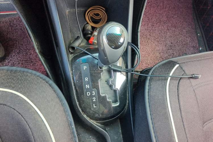 Used Kia K2 2012 Hatchback 1.4L Automatic Cool Edition Gear Lever