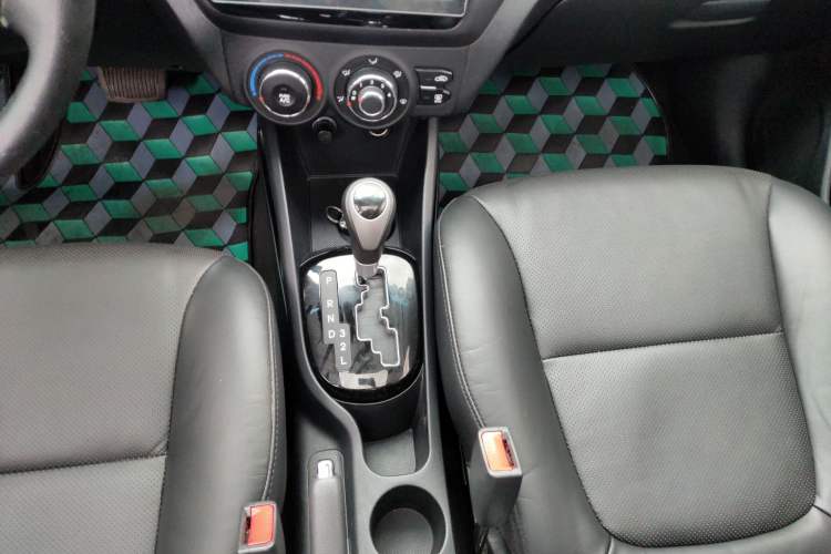Used Kia K2 2012 Sedan 1.6L Automatic Transmission Premium Commemorative Edition Gear Lever