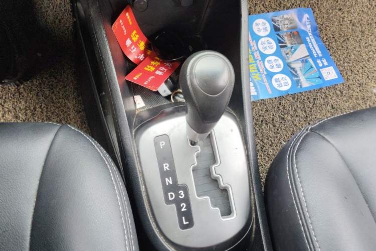 Used Kia K2 2012 Sedan 1.4L Automatic GLS Commemorative Edition Gear Lever