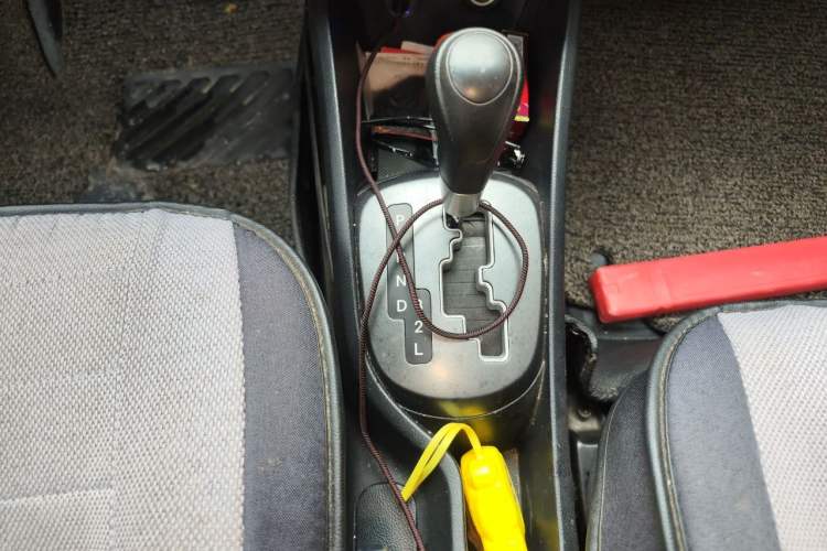 Used Kia K2 2012 Sedan 1.4L Automatic GLS Commemorative Edition Gear Lever