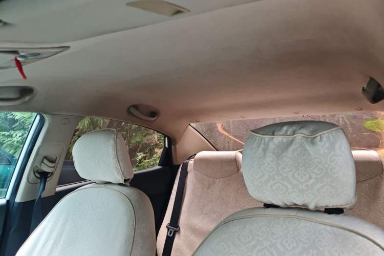 Used Kia K2 2012 Sedan 1.4L MT GL Commemorative Edition Headliner