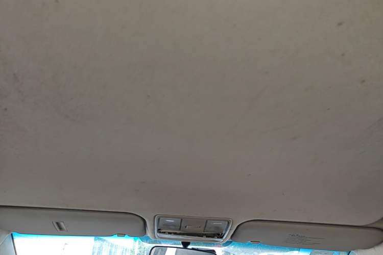 Used Kia K2 2012 Sedan 1.4L MT GLS Commemorative Edition Headliner