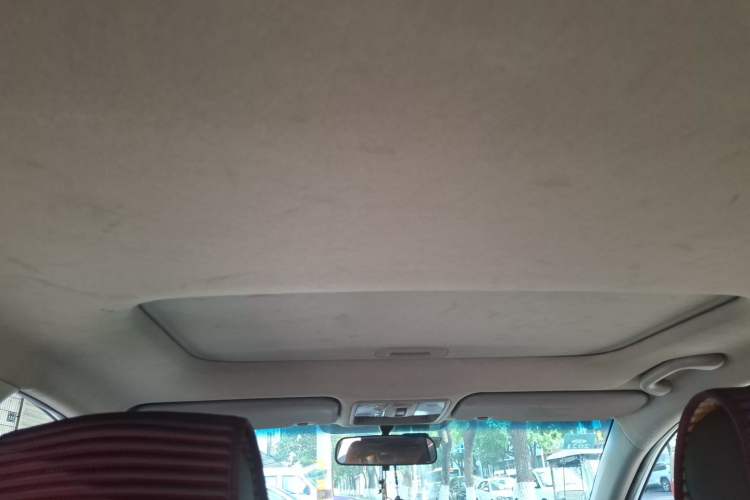 Used Kia K2 2012 Hatchback 1.4L MT Cool Edition Commemorative Model Headliner