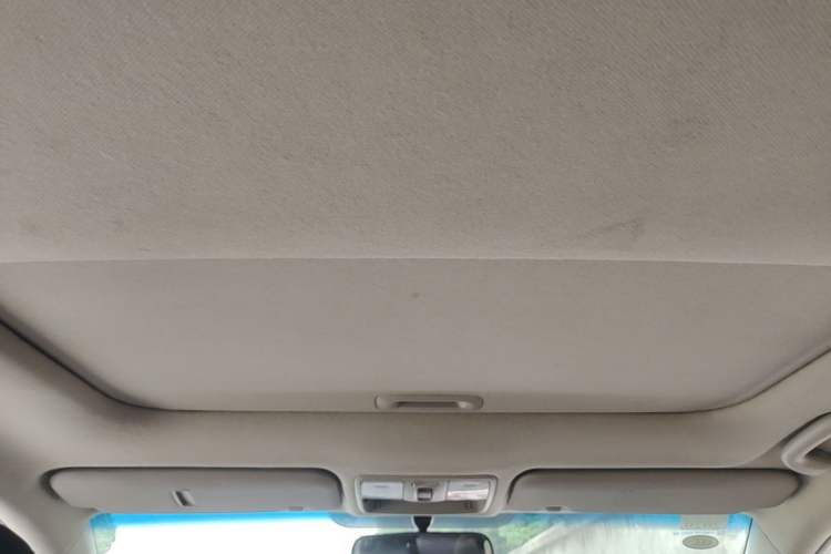 Used Kia K2 2012 Hatchback 1.4L Automatic Cool Edition Headliner