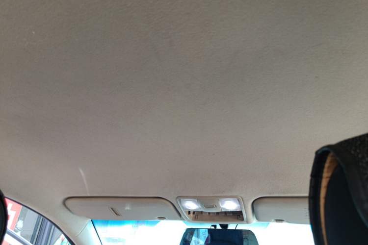 Used Kia K2 2012 Sedan 1.4L MT GLS Commemorative Edition Headliner