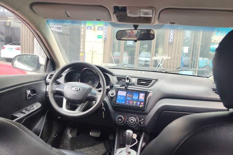 Used Kia K2 2012 Sedan 1.4L Automatic GLS Commemorative Edition Headliner