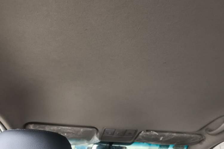 Used Kia K2 2012 Sedan 1.4L MT GLS Commemorative Edition Headliner
