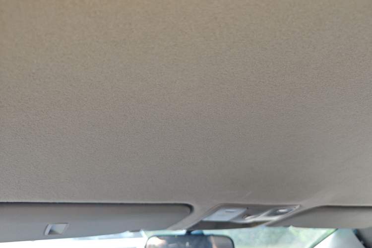 Used Kia K2 2012 Sedan 1.4L MT GLS Commemorative Edition Headliner