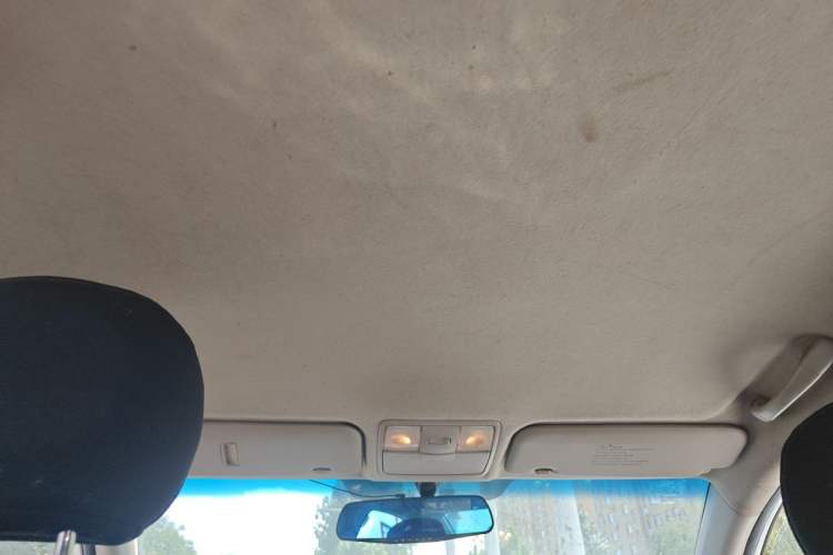 Used Kia K2 2012 Sedan 1.4L MT GLS Commemorative Edition Headliner