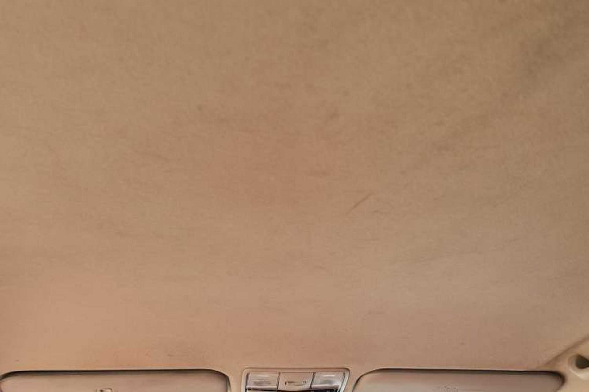 Used Kia K2 2012 Sedan 1.4L MT GLS Commemorative Edition Headliner