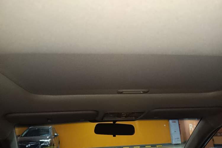 Used Kia K2 2012 Sedan 1.4L MT TOP Commemorative Edition Headliner