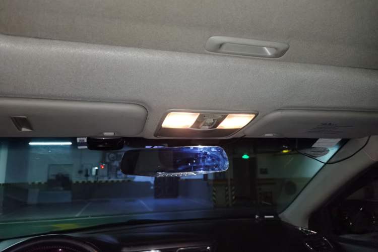 Used Kia K2 2012 Sedan 1.6L Automatic Transmission Premium Commemorative Edition Headliner