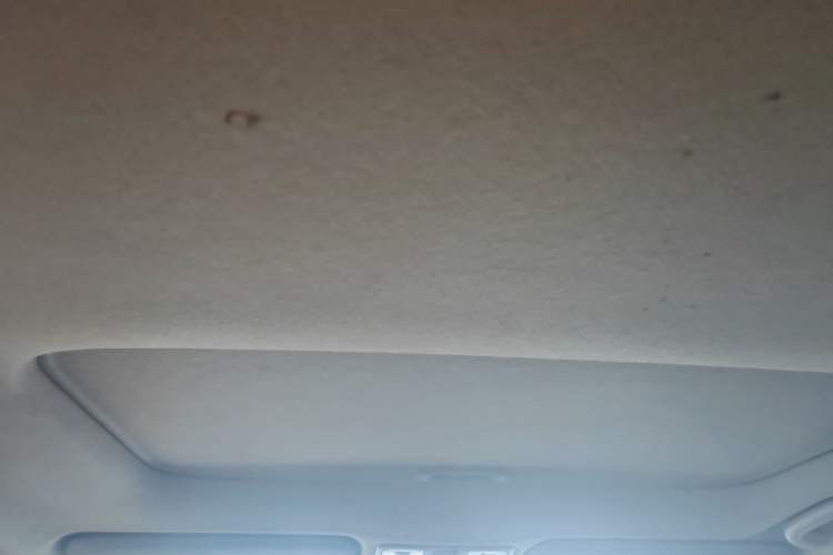 Used Kia K2 2012 Sedan 1.6L Automatic Transmission Premium Commemorative Edition Headliner