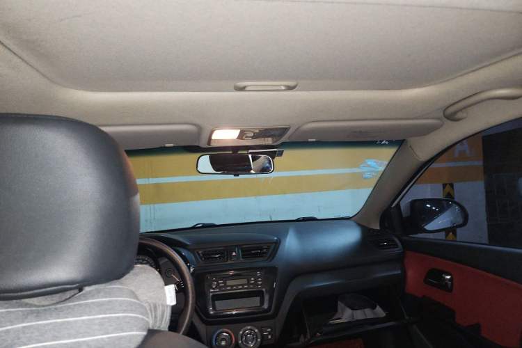 Used Kia K2 2012 Hatchback 1.4L Automatic Cool Edition Headliner