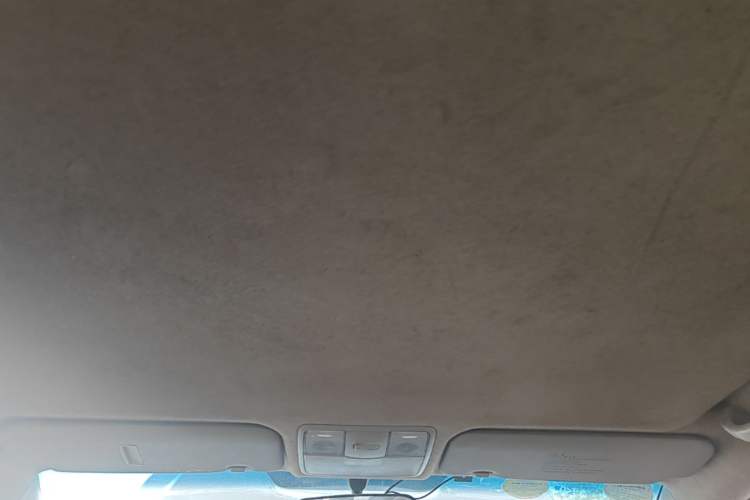 Used Kia K2 2012 Sedan 1.4L MT GLS Commemorative Edition Headliner