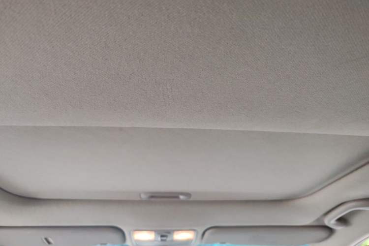 Used Kia K2 2012 Hatchback 1.6L AT Premium Commemorative Edition Headliner