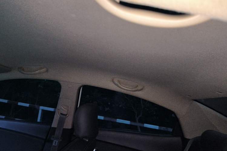 Used Kia K2 2012 Sedan 1.4L MT GLS Commemorative Edition Headliner