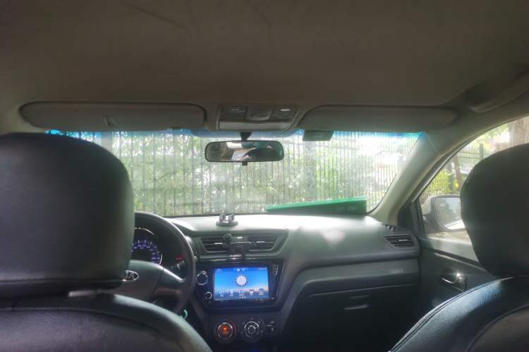 Used Kia K2 2012 Sedan 1.4L MT GLS Commemorative Edition Headliner
