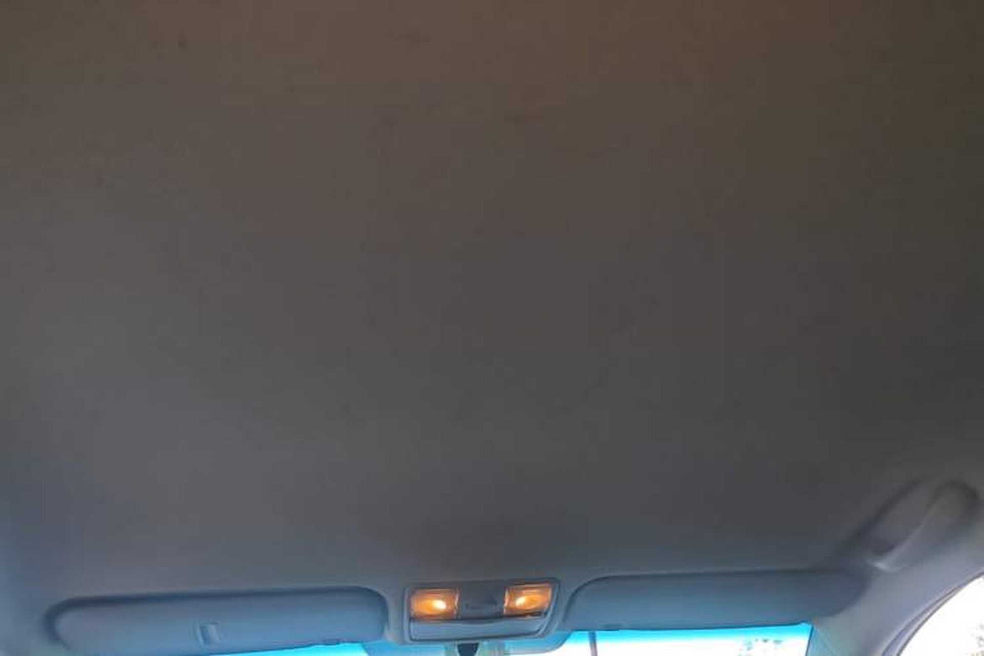 Used Kia K2 2012 Sedan 1.4L MT GLS Commemorative Edition Headliner