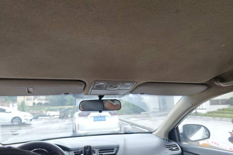 Used Kia K2 2012 Sedan 1.4L MT GLS Commemorative Edition Headliner