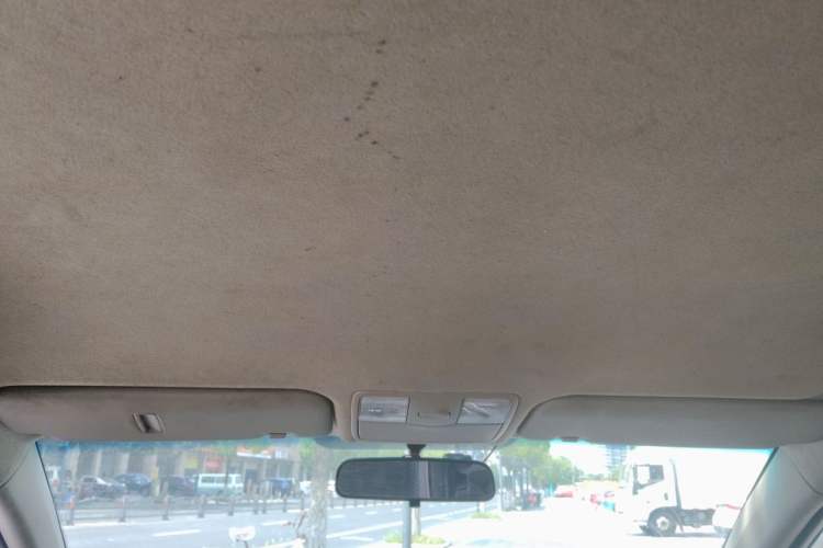 Used Kia K2 2012 Sedan 1.4L MT GLS Commemorative Edition Headliner