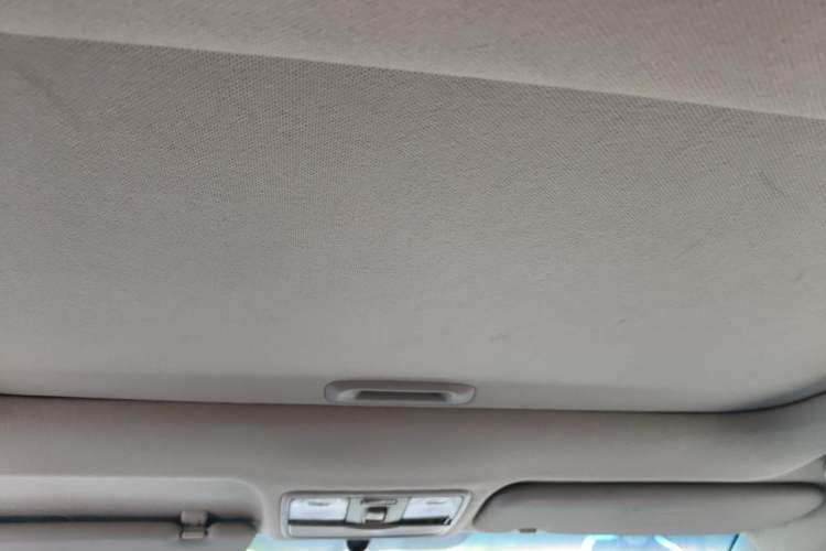 Used Kia K2 2012 Hatchback 1.6L AT Premium Commemorative Edition Headliner