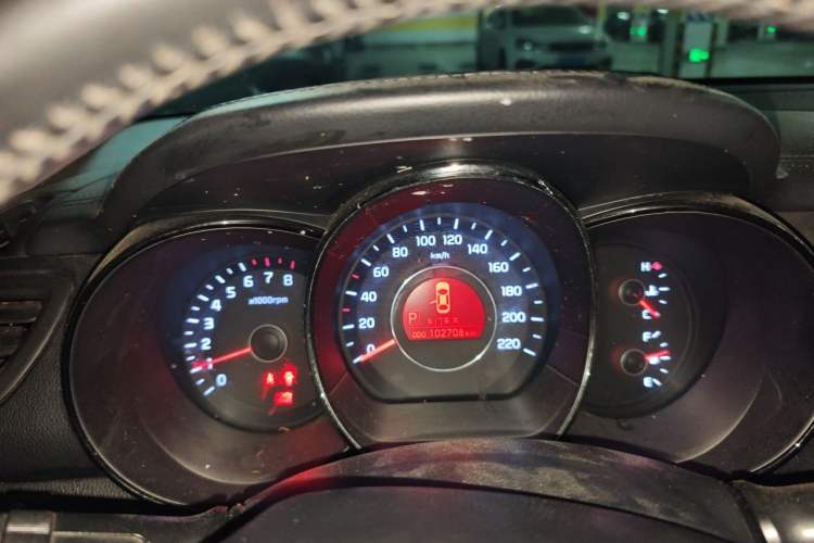 Used Kia K2 2012 Sedan 1.6L Automatic Transmission Premium Commemorative Edition Instrument Cluster