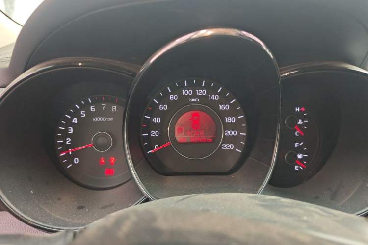 Used Kia K2 2012 Sedan 1.6L Automatic Transmission Premium Commemorative Edition Instrument Cluster