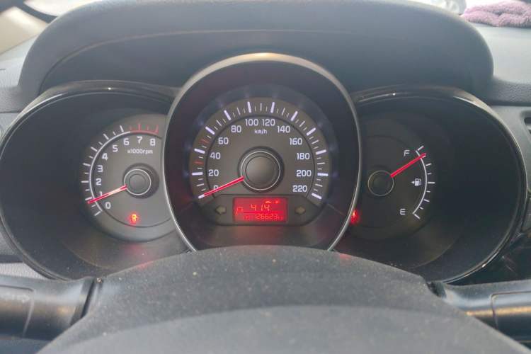 Used Kia K2 2012 Sedan 1.4L Automatic GLS Commemorative Edition Instrument Cluster