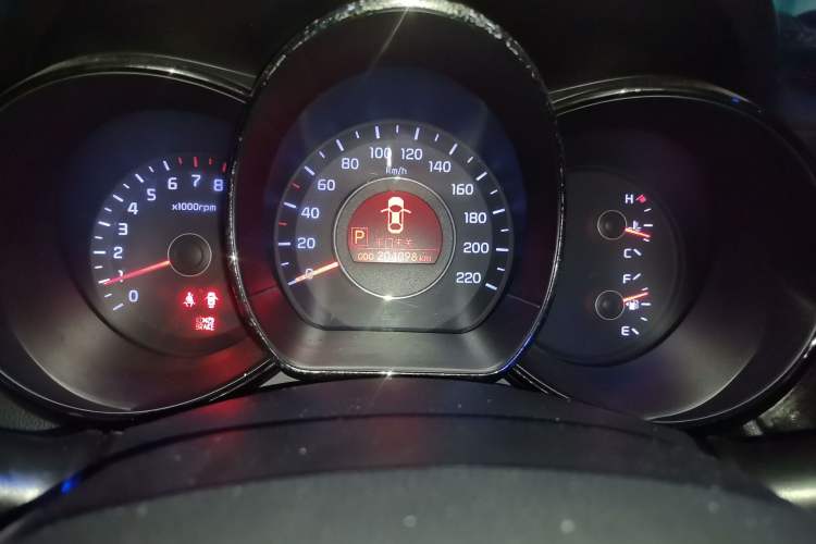 Used Kia K2 2012 Sedan 1.6L Automatic Transmission Premium Commemorative Edition Instrument Cluster