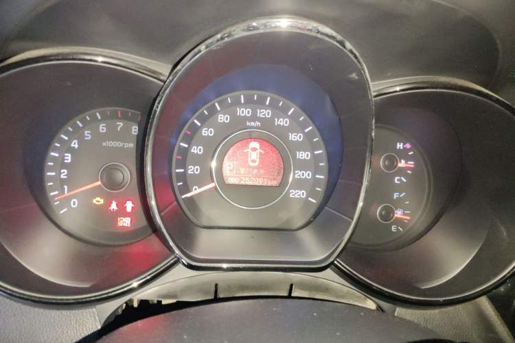 Used Kia K2 2012 Sedan 1.6L Automatic Transmission Premium Commemorative Edition Instrument Cluster