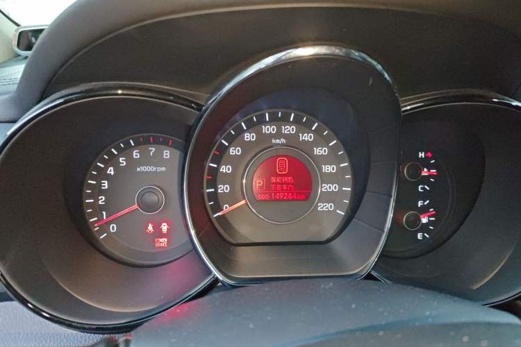 Used Kia K2 2012 Hatchback 1.6L AT Premium Commemorative Edition Instrument Cluster