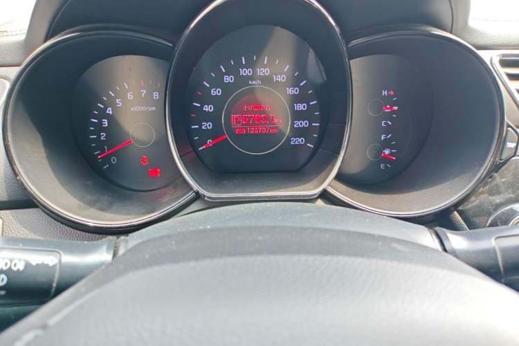 Used Kia K2 2012 Sedan 1.6L Automatic Transmission Premium Commemorative Edition Instrument Cluster