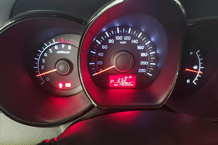 Used Kia K2 2012 Hatchback 1.4L AT GLS Commemorative Edition Instrument Cluster