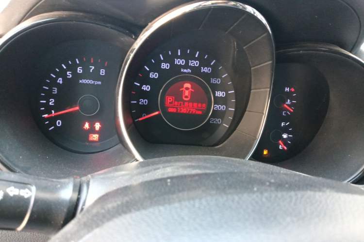 Used Kia K2 2012 Sedan 1.6L Automatic Transmission Premium Commemorative Edition Instrument Cluster